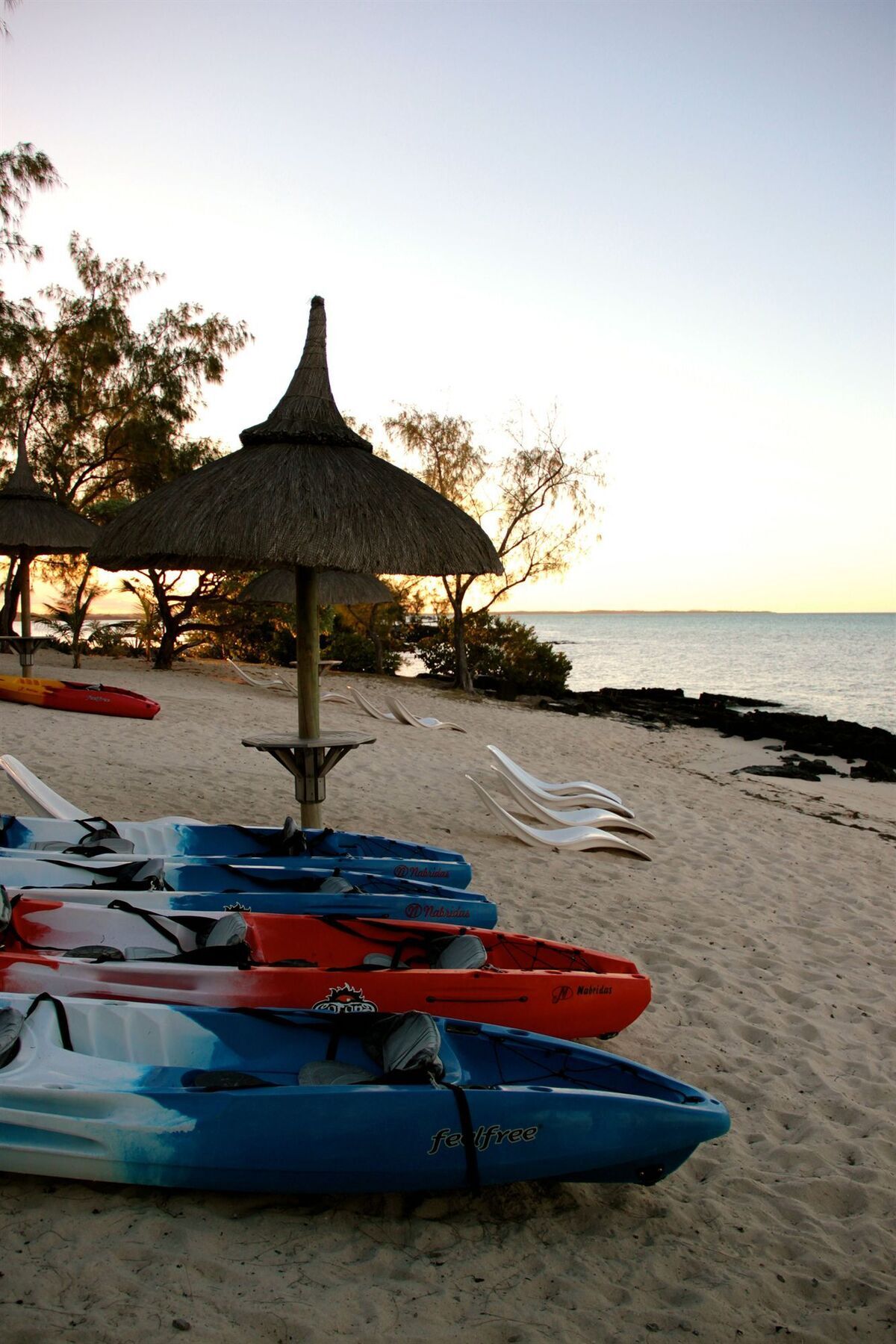So Beach Villa In Situ Roches Noires Buitenkant foto
